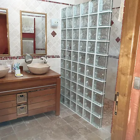 Bed & Breakfast Au 13or Interieur Champagnolles