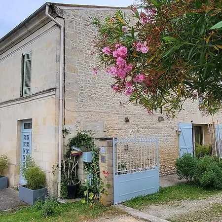 Au 13or Interieur Bed & Breakfast Champagnolles